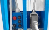hook-lifting-device_control.jpg